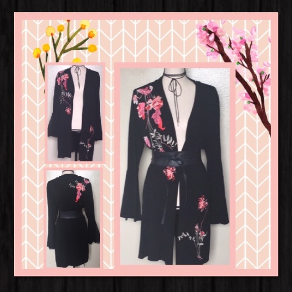 Alfani Tops - 🌹ALFANI🌹Sexy Floral Embroidery Oriental Kimono🌹